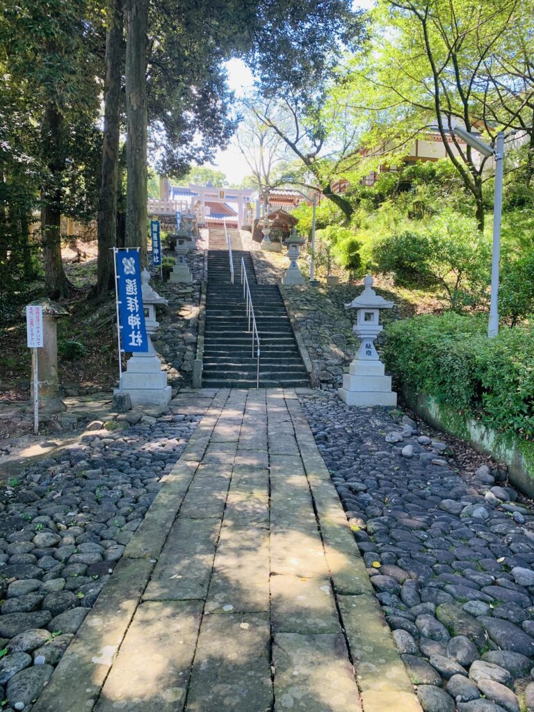 階段がある神社の写真