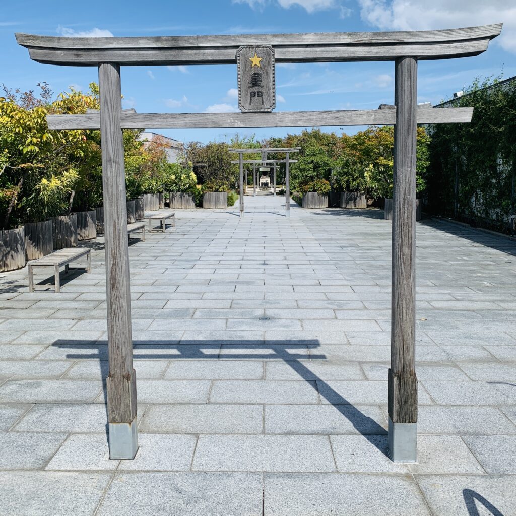 博多駅屋上の鳥居